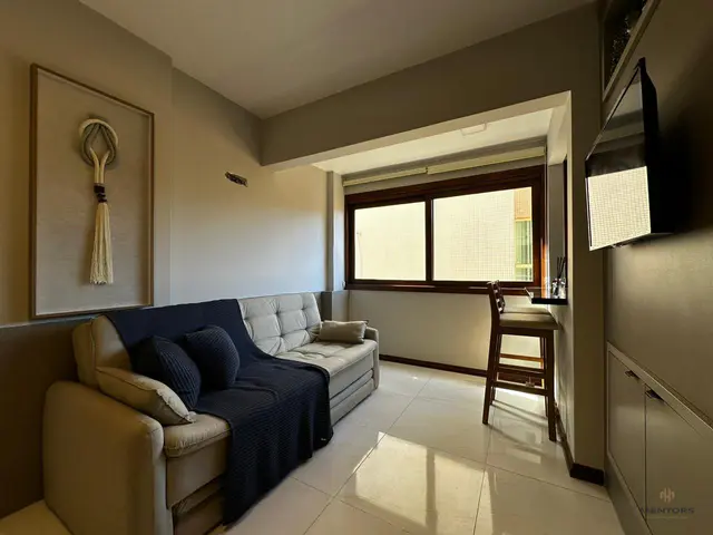 Apartamento mobiliado e decorado com vista para o mar no Centro de Capão da Canoa