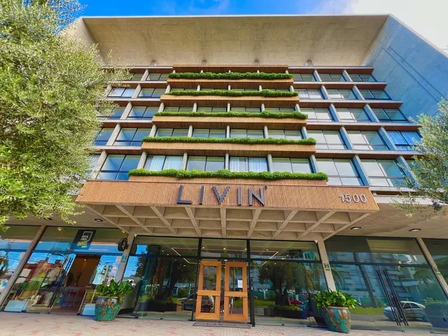 Apartamento em Xangri-lá com  2 dormitórios Bairro Atlântida 71m2